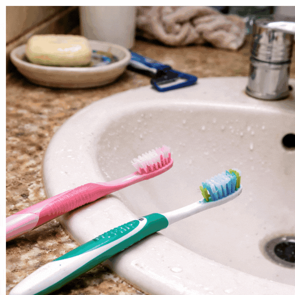 Support brosse à dents mural intelligent